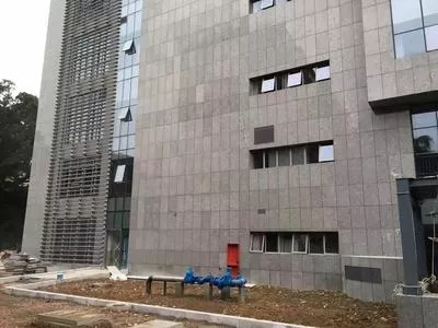 办公室外墙石材铁铺案例